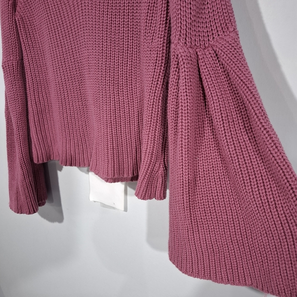 Free People Pink Textured Knit Top Rose Pink Damsel Bell Sleeve V-Neck Boho Sz S - Picture 3 of 12